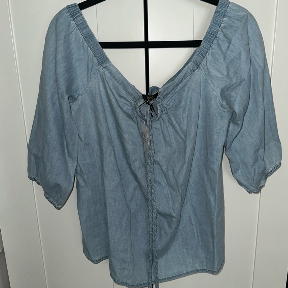 NWT 1250C TENCEL Blue CHAMBRAY Women’s 3/4 Sleeve Top Size Medium